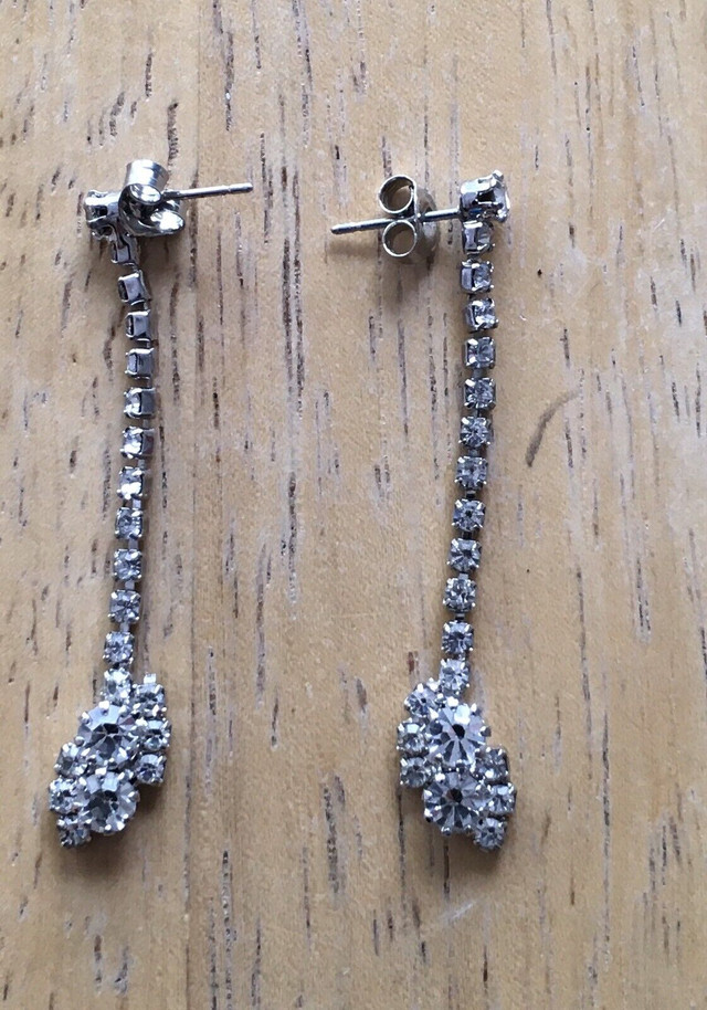 Boucles d’oreilles Pierres du Rhin 1990s Rhinestone Earrings dans Bijoux et montres  à Ville de Montréal