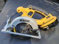 DeWalt DC390, 18V 4.5" Cordless Circular Saw XRP Series W Blade