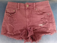 AMERICAN EAGLE WOMEN'S MARON STRETCH DISTRESSED SHORTS (size 2)