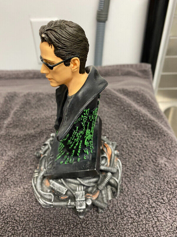 KEANU REEVES The Matrix NEO Figurine Statue $40.00 in Arts & Collectibles in Mississauga / Peel Region - Image 4