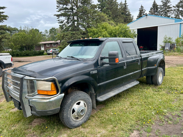 1999 ford f350 4x4 in Cars & Trucks in Red Deer - Image 2