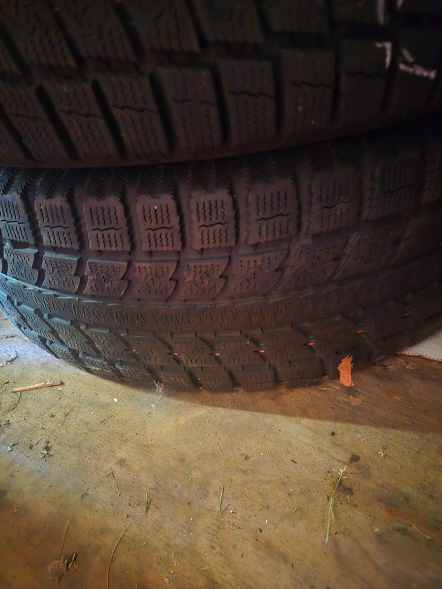 TOYO WINTER TIRES. 275 60 R20. USED BUT IN GREAT CONDITION. $400 in Tires & Rims in Oshawa / Durham Region - Image 2