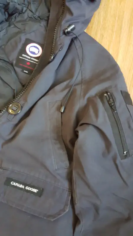 Canada Goose Women's Chilliwack Bomber Heritage Jacket - $120 in Women's - Tops & Outerwear in Calgary - Image 7