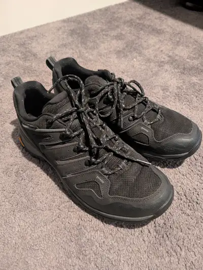 North Face Hedgehog Fastpack II WP hiking shoes. These feature the North Face Dryvent material makin...