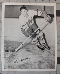 1945-54 Quaker Oats Hockey Photo NHL Max Bentley Maple Leafs