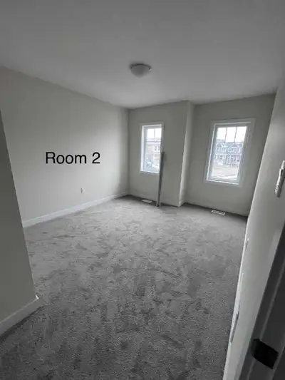 ✨️Private room for rent in Welland. ✨️ Main floor of a beautiful 4-bedroom house in Dain City. Doubl...