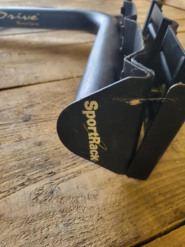 Support d’auto pour 3 vélos in Clothing, Shoes & Accessories in St-Georges-de-Beauce - Image 4