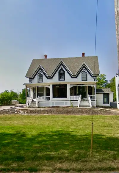 Looking for someone to take over one private room in a 4 bedroom house on Main Street. Shared common...