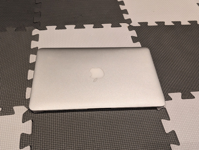 MacBook Air 11.6" 1.3GHz Core it - Mid 2013 4GB RAM, 256GB SSD in Laptops in City of Toronto - Image 3