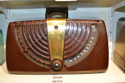 ZENITH 6D015 RADIO, View more