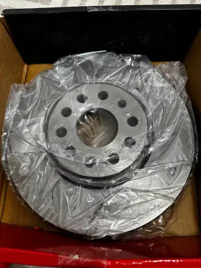 A-Premium Front Brake Rotors Set (Audi / VW) – NEW OPEN BOX (PAIR) Price: 80 CAD (for pair) Conditio...