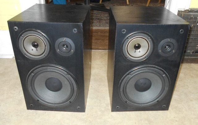 Yamaha NS-A635A Bookshelf Studio Monitor dans Haut-parleurs  à Longueuil/Rive Sud