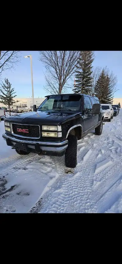 1994 GMC 460xxxkm High mileage but runs and drives great. I've just been using it as a hunting/campi...