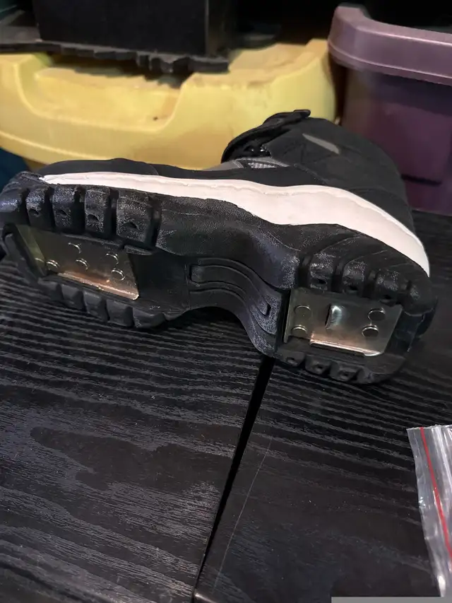 Brand New Detachable In-Line Skates - Size 4 in Skates & Blades in Calgary - Image 8
