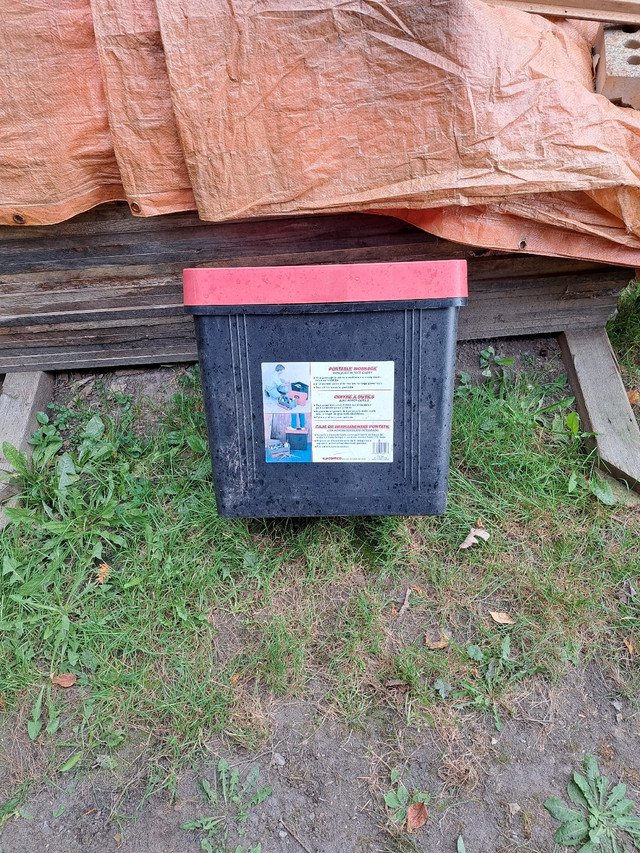 Toolbox Tote (plastic heavy duty) in Tool Storage & Benches in Trenton - Image 2