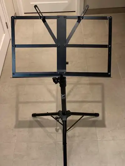 Yorkville Heavy Duty Music Stand. Features: • Heavy Duty Aluminum Construction • Extra-Wide Solid St...