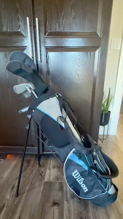 Youth Left Handed Golf Clubs and Bag, View more