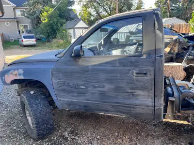 1999 dodge Dakota V6 5speed manual transmission 4x4 200,000km bc registered. Have head lights and a...