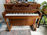 Apartement Piano (64 key Cameo)