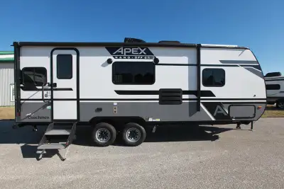 2023 Coachmen Apex Nano 2023 Apex Nano Coahman 213rds stargazer off grid edition *Extended warranty*...