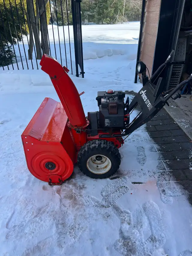 Souffleuse ariens ST10/32 LIQUIDATION in Snowblowers in Laval / North Shore - Image 2