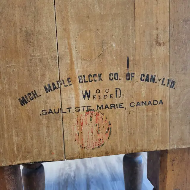 Meuble Antique Bloc  de Boucher en érable in Other in Laval / North Shore - Image 6
