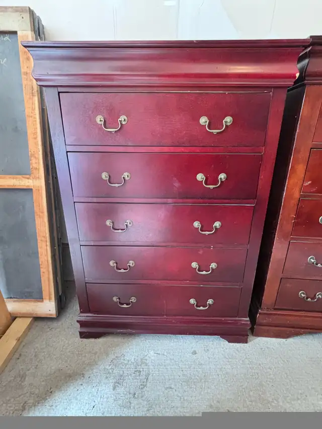 Solid wood dresser in Dressers & Wardrobes in Ottawa - Image 3