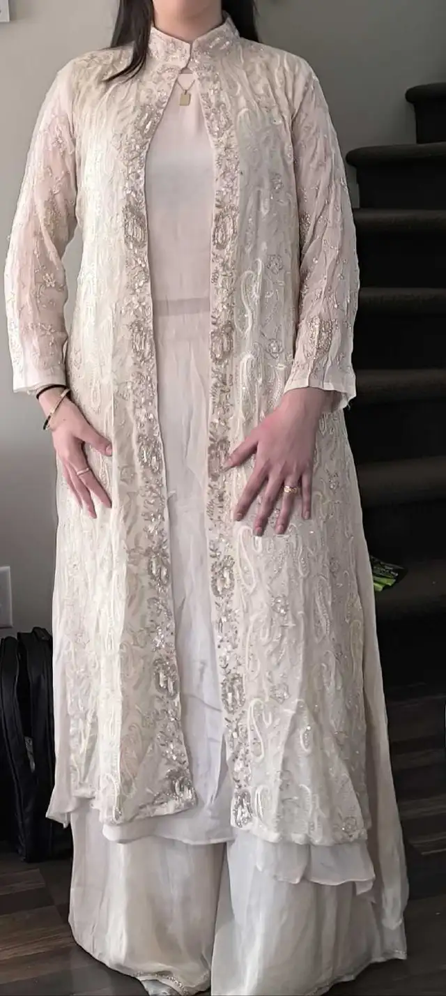 3 pc Designer outfit in Ivory  in Wedding in Edmonton - Image 2