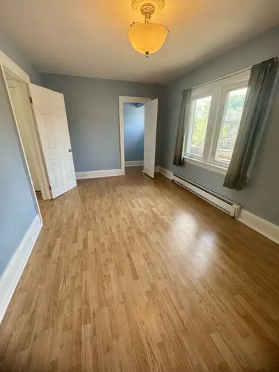 I am looking for a couple or three people with no smoking and no pet rent my second floor apartment....