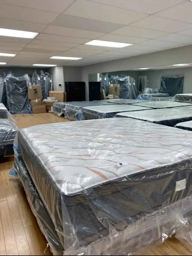 Matelas queen, Matelas de 2 places, Queen mattress à vendre in Beds & Mattresses in Longueuil / South Shore - Image 6