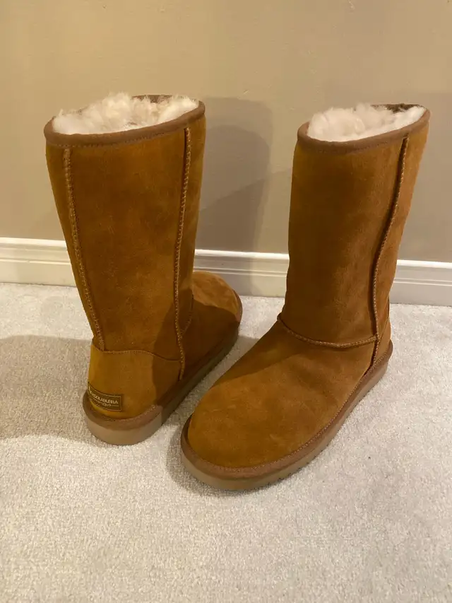 Brand New Koolaburra by Ugg
