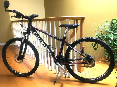 Vélo de montagne Cannondale Trail 6 cadre S aluminium Comme Neuf, View more