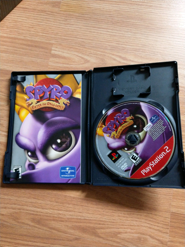 Spyro Enter the Dragonfly for PS2 dans Jouets et jeux  à Bedford - Image 2