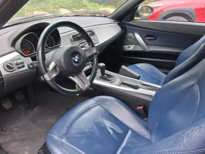 Superbelle decapotable excellente condition bas millage 150km Jamais accidenté jamais vu hiver a voi...