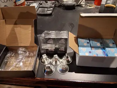Assorted MR-16 light bulbs, View more