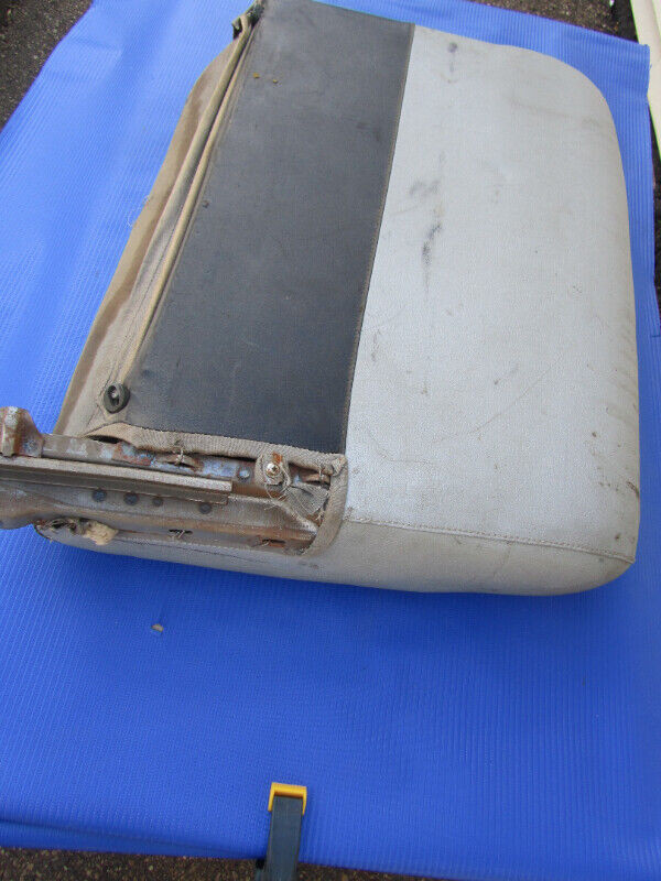 1957 Chevy Split Bench seat for 2 door Models - Needs some work in Other Parts & Accessories in Edmonton - Image 3