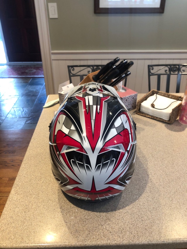 Jmax 46x1 helmet ATV / Snowmobile / Motorcycle *very little use* ATV