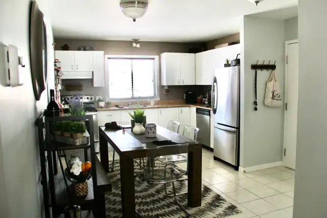 Beauport, grand 4 1/2 frais peint, insonorisé