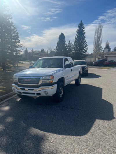 2005 gmc sierra 2500HD 