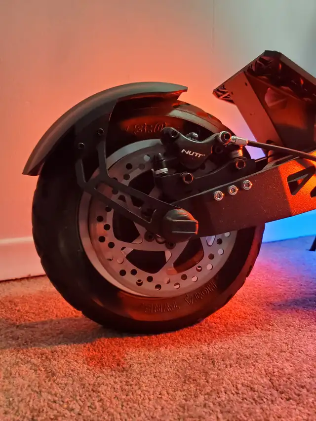 Apollo Ghost electric scooter in eBike in London - Image 9