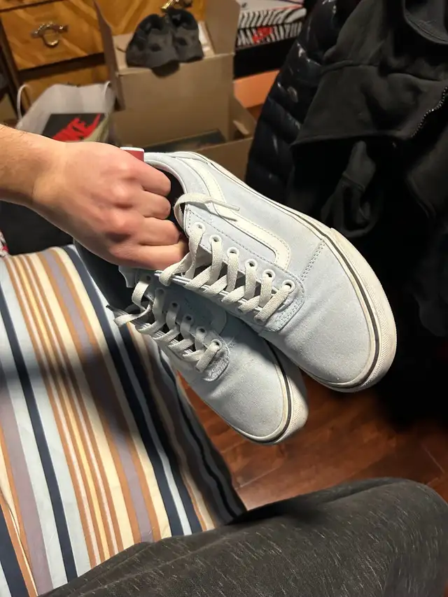 Vans size 8.5 womans  in Women's - Shoes in Markham / York Region - Image 3