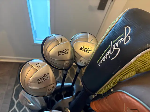 Right hand assorted golf clubs in Golf in Ottawa - Image 4