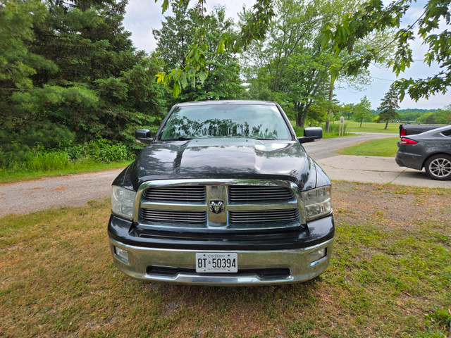 2010 Dodge Ram 1500 4X4 Quad Cab HEMI 5.7L V8 in Cars & Trucks in St. Catharines - Image 2