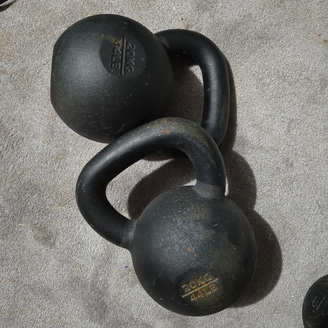 Rogue Kettlebells 20 kg / 44 lbs & 16 kg / 35 lbs in Exercise Equipment in Markham / York Region - Image 4