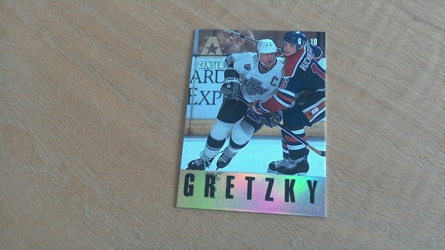 Carte Hockey Spécial Wayne Gretzky Leaf  Gold All Stars 1993-94 dans Art et objets de collection  à Laval/Rive Nord