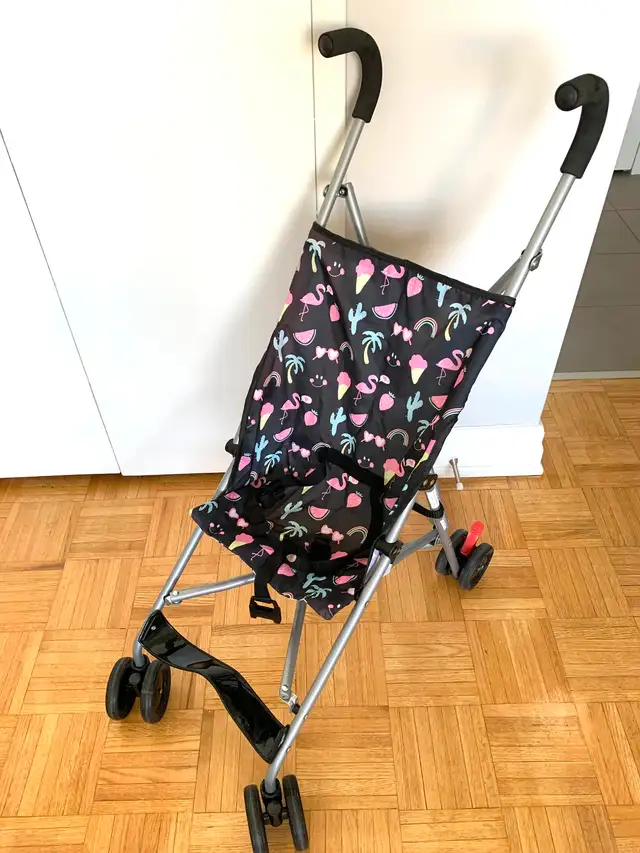  Lightweight Compact Travel Stroller - Like New (BSK912PI) in Strollers, Carriers & Car Seats in City of Toronto - Image 5