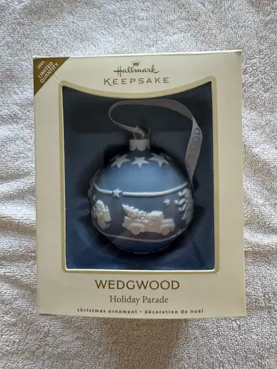 Wedgwood Jasperware Christmas ornament, View more