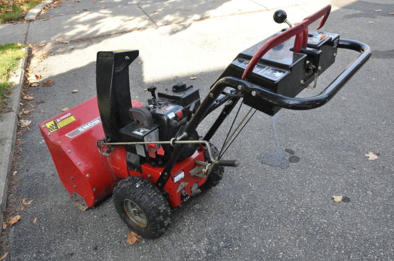 24" Snow chief tow stage snowblower with 5HP Gas engine Snowblowers