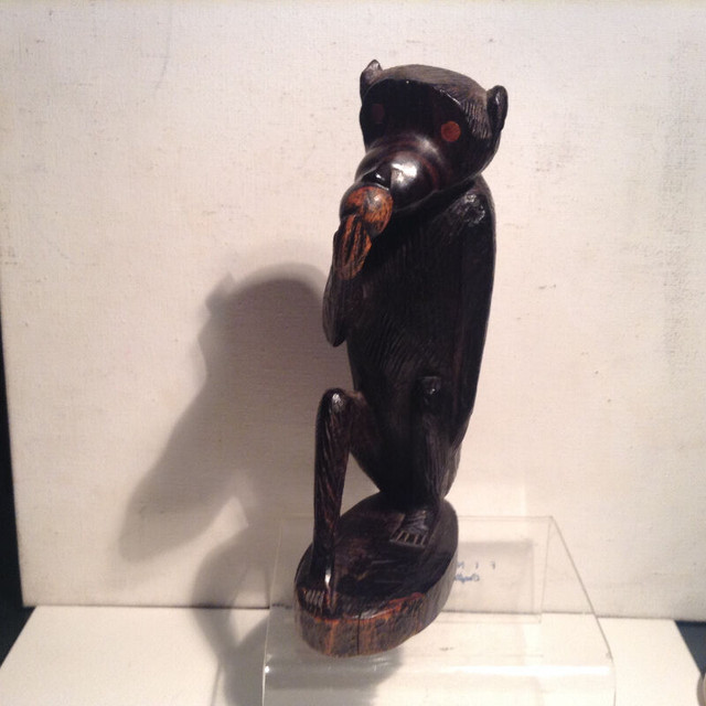 Vintage Monkey Chimpanzee Hand Carved Wood  Ebony in Arts & Collectibles in Vancouver - Image 4