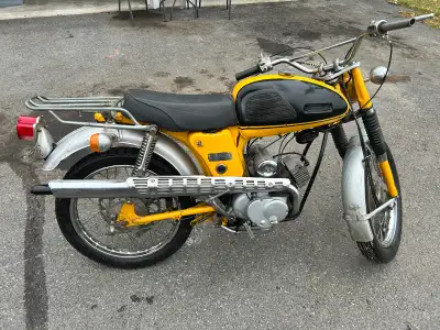 1967 Yamaha Trailmaster 100 Fairly rare old enduro Ownership in my name Bike starts easily, runs and...